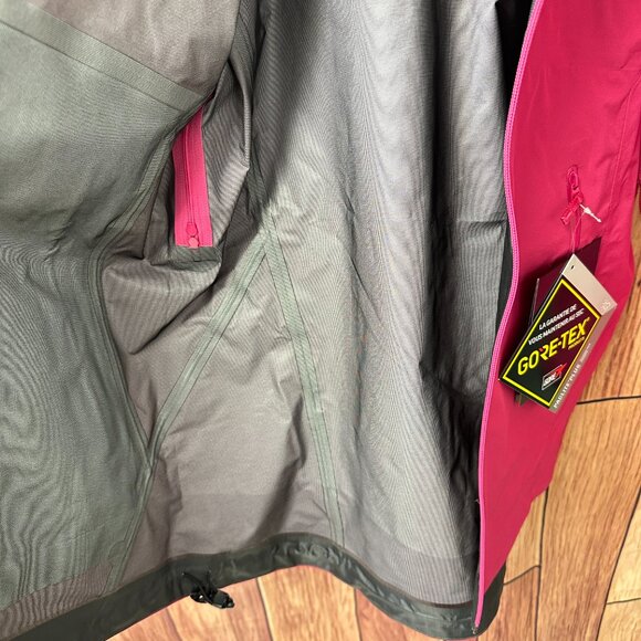 Arcteryx Beta Series Beta LT Hooded Hardshell Jacket, Size M - Picture 6 of 6